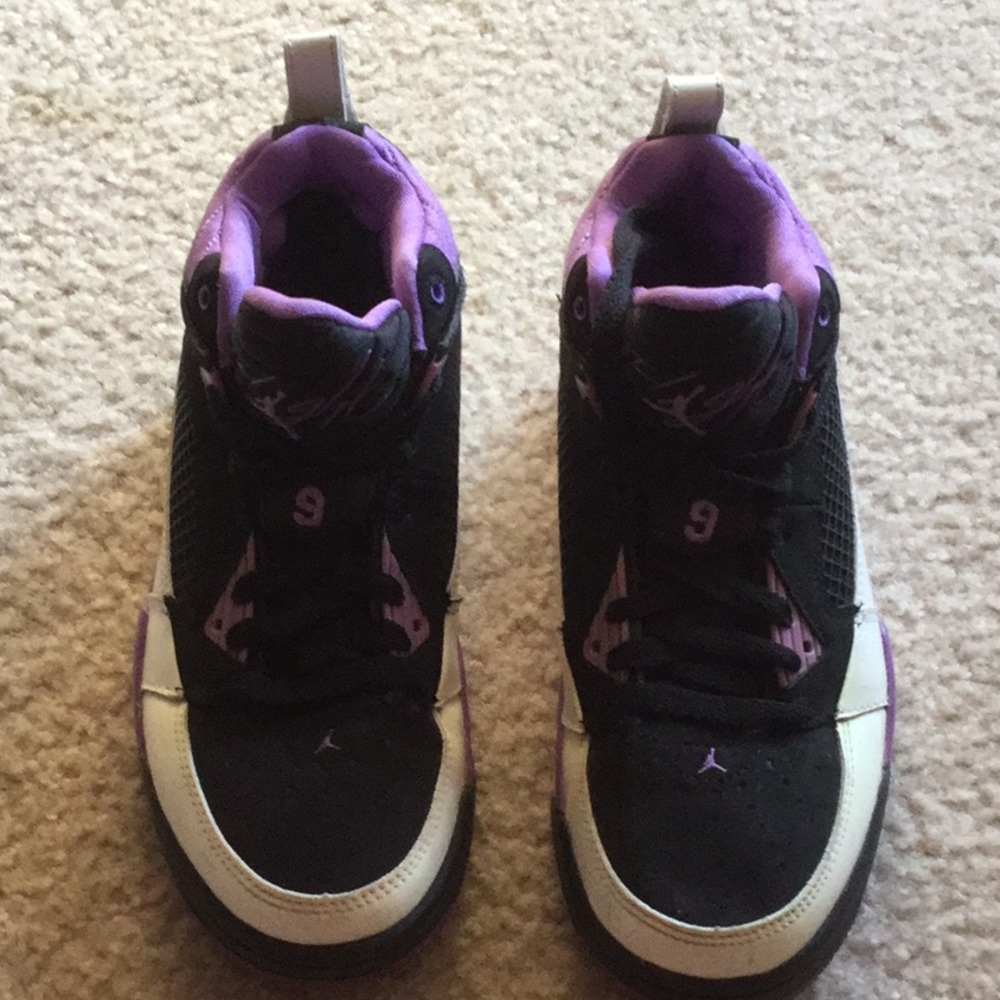 Nike air flight Jordan’s - Girl 4 Youth